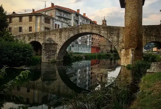puente viejo o puente la muza en balmaseda