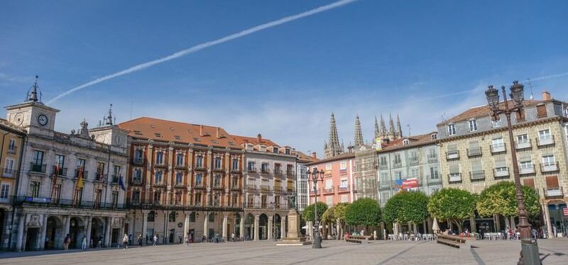 plaza mayor de burgos, algo que visitar en burgos