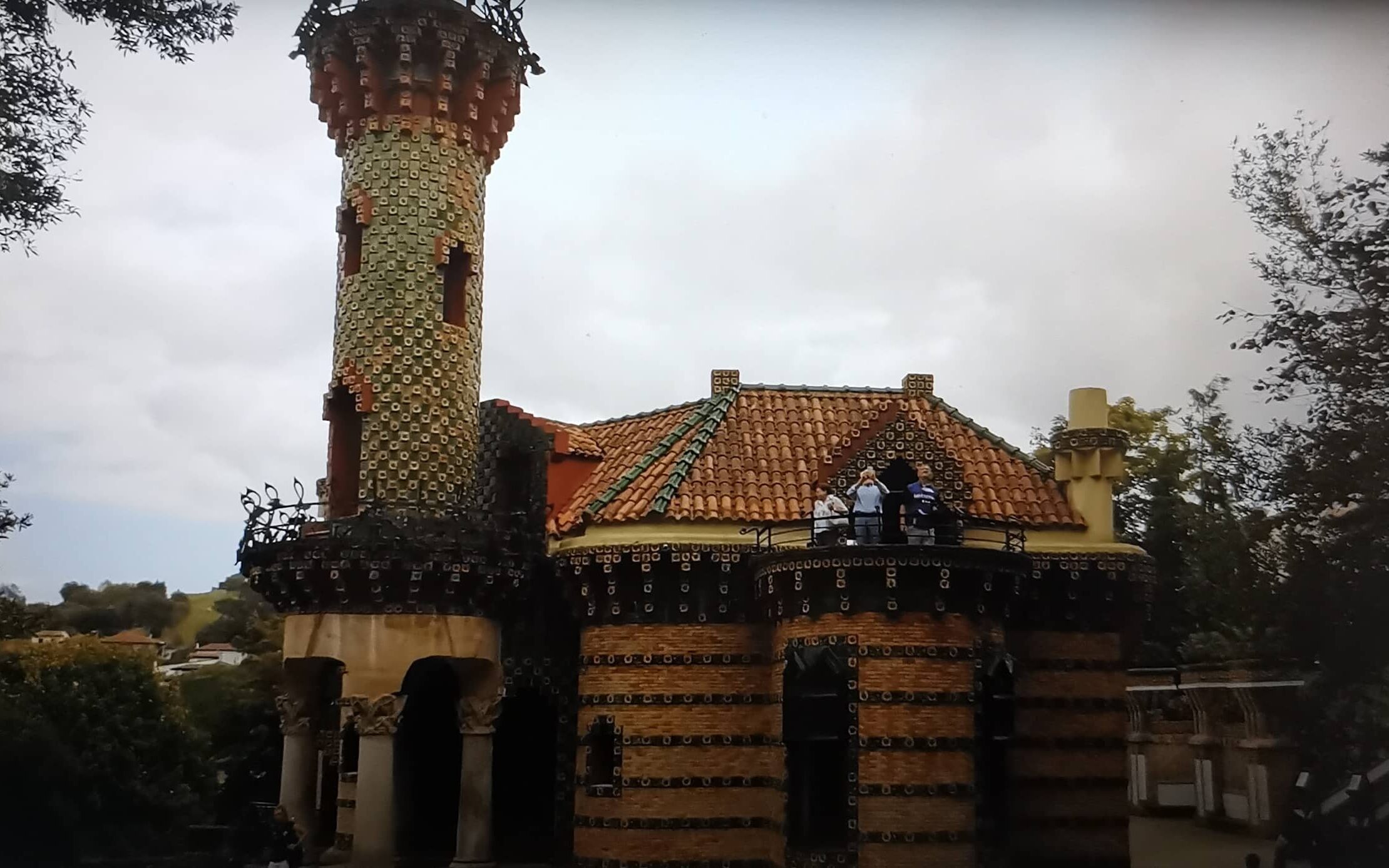 Capricho de Gaudí comillas